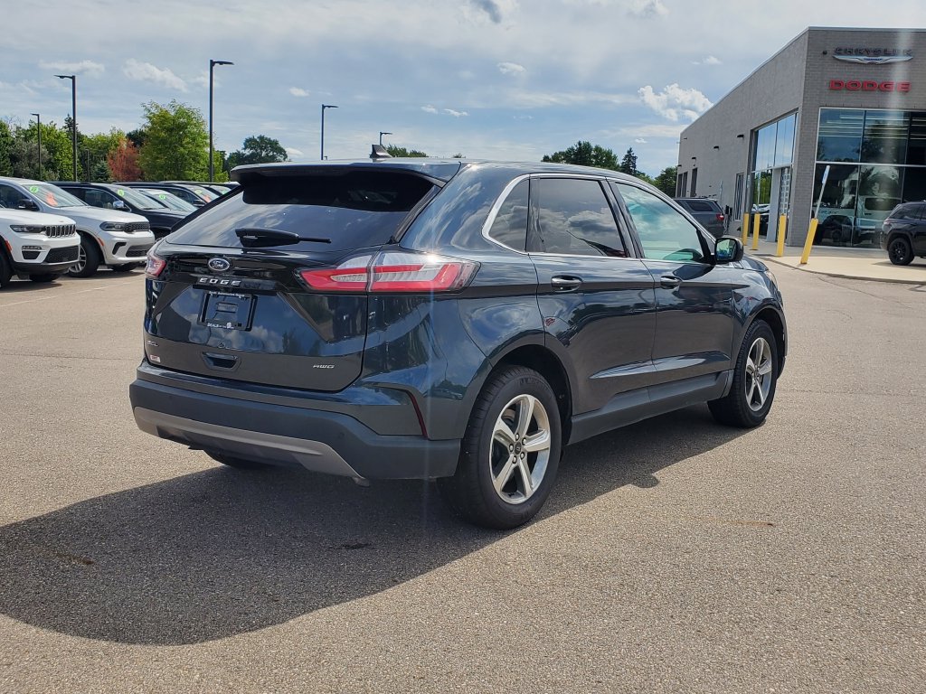 Used 2024 Ford Edge SEL w/ Convenience Package AWD/4WD image 4