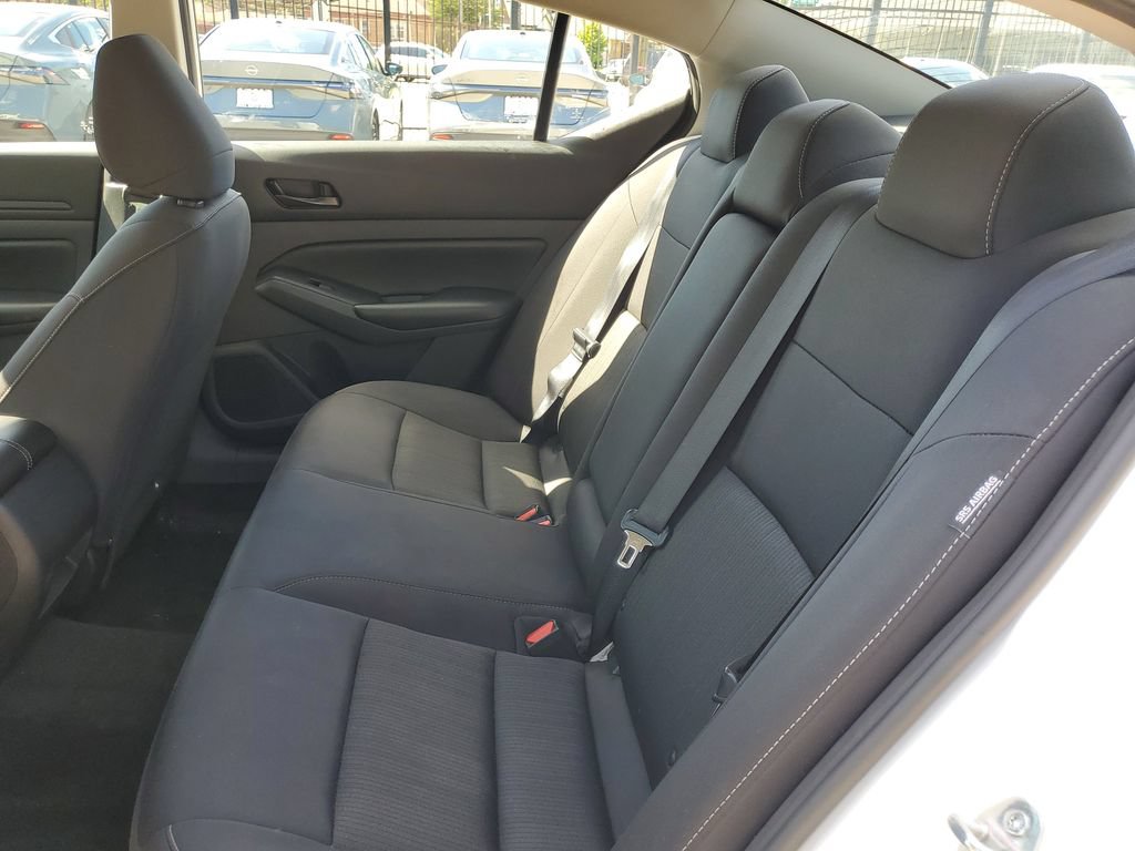Used 2024 Nissan Altima 2.5 S FWD image 9