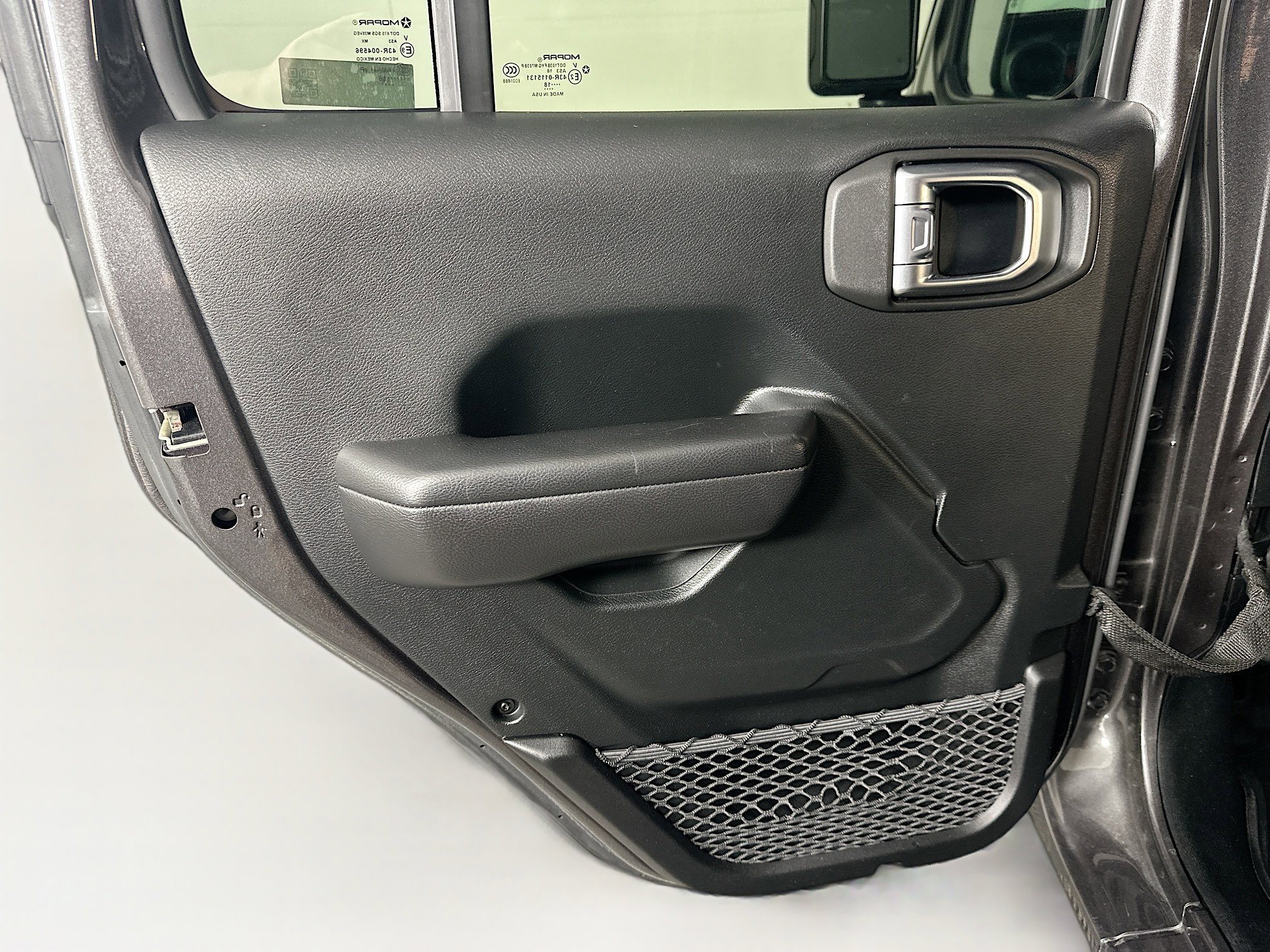 Used 2018 Jeep Wrangler Unlimited Sport S image 25