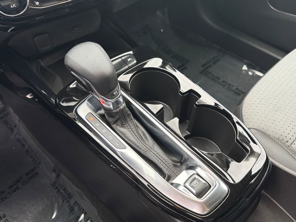 Used 2024 Chevrolet Trax LT w/ Sunroof Package image 23