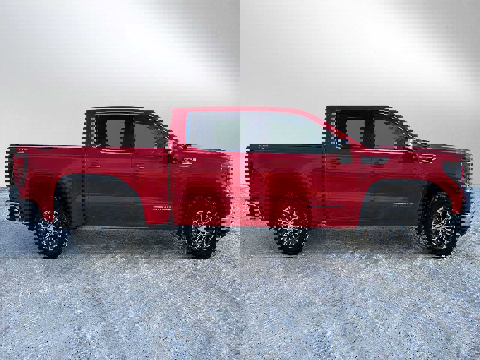 Used 2025 GMC Sierra 1500 SLE w/ X31 Off-Road Package image 2