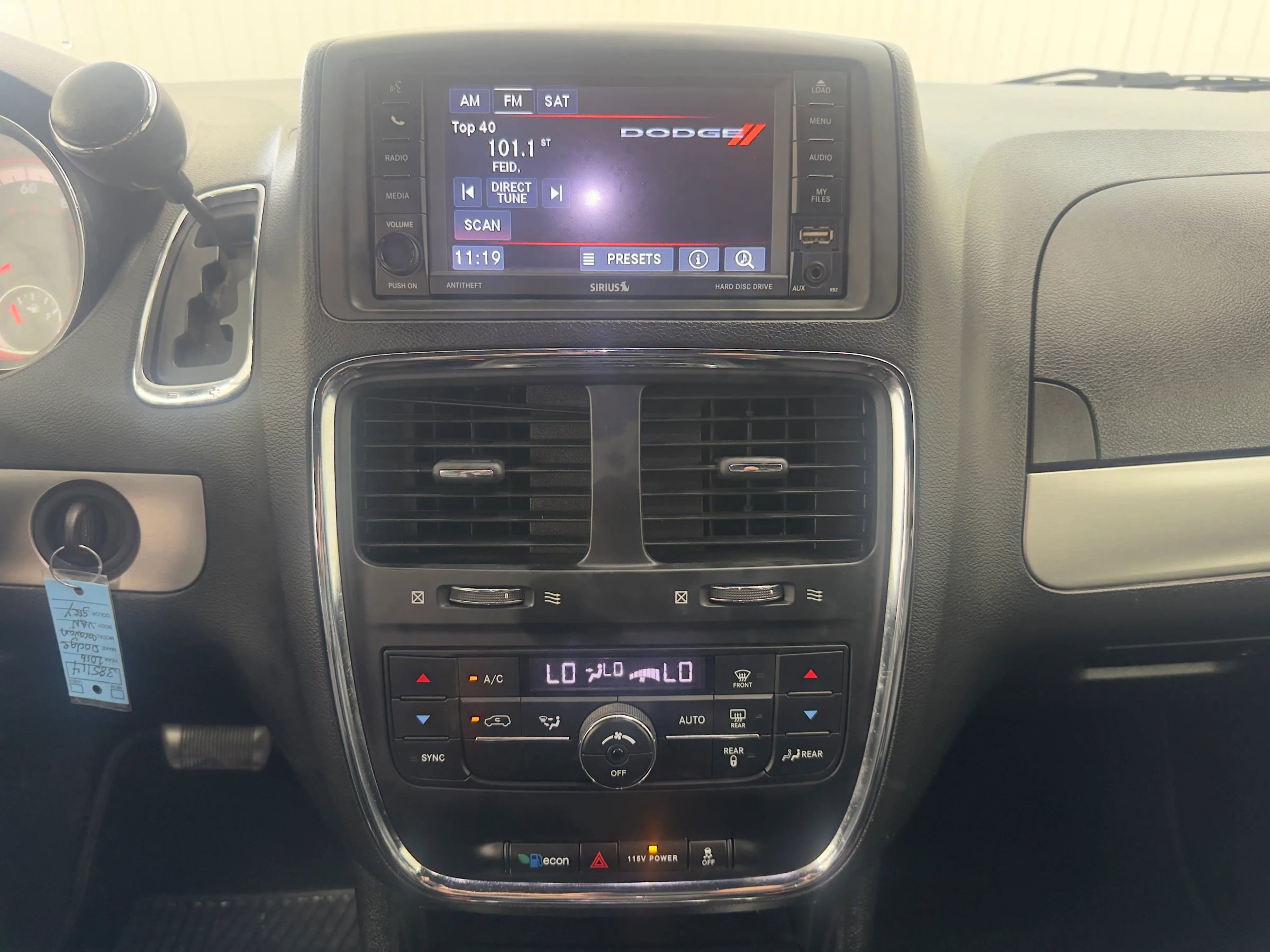 Used 2016 Dodge Grand Caravan R/T image 17