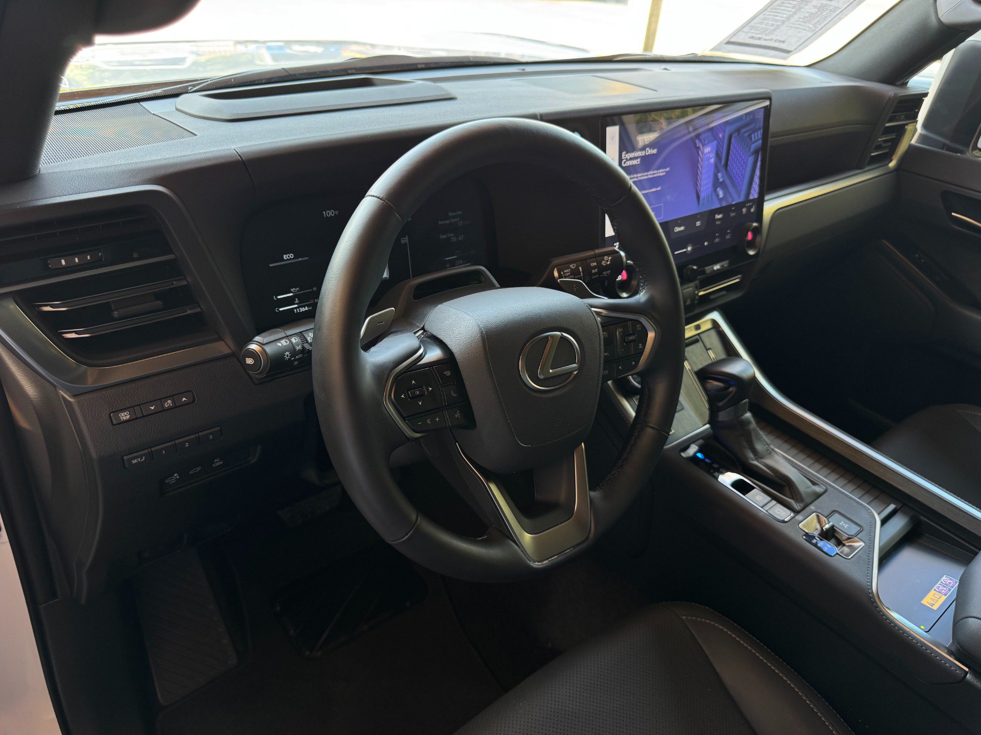 Used 2025 Lexus GX 550 w/ Cold Area Package AWD/4WD image 14