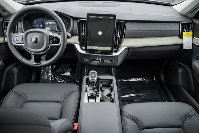New 2026 Volvo XC90 B6 Plus w/ Protection Package Premier image 19