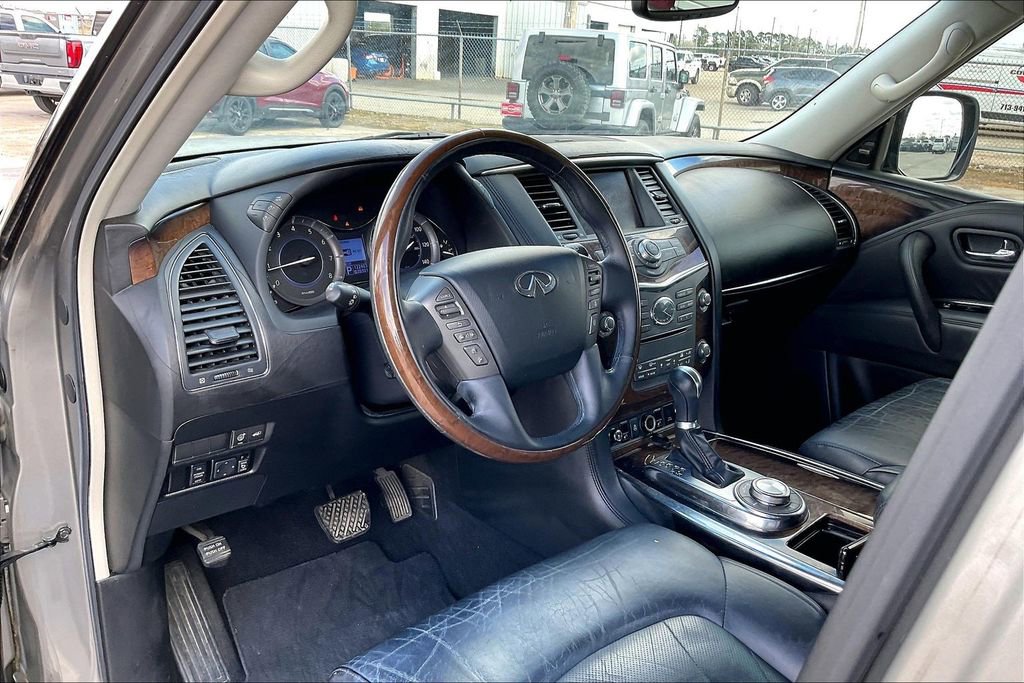 Used 2012 INFINITI QX56 4WD w/ Deluxe Touring Pkg image 14