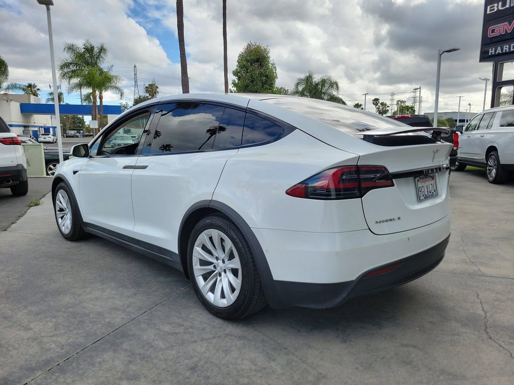 Used 2018 Tesla Model X 75D AWD/4WD image 3