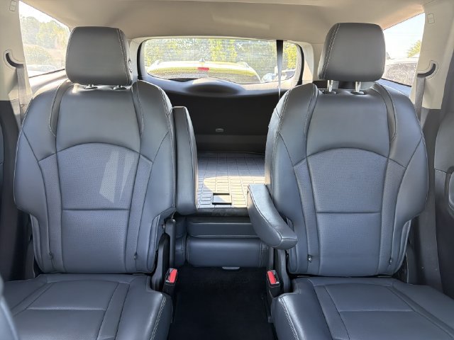 Used 2018 Buick Enclave Essence AWD/4WD image 29