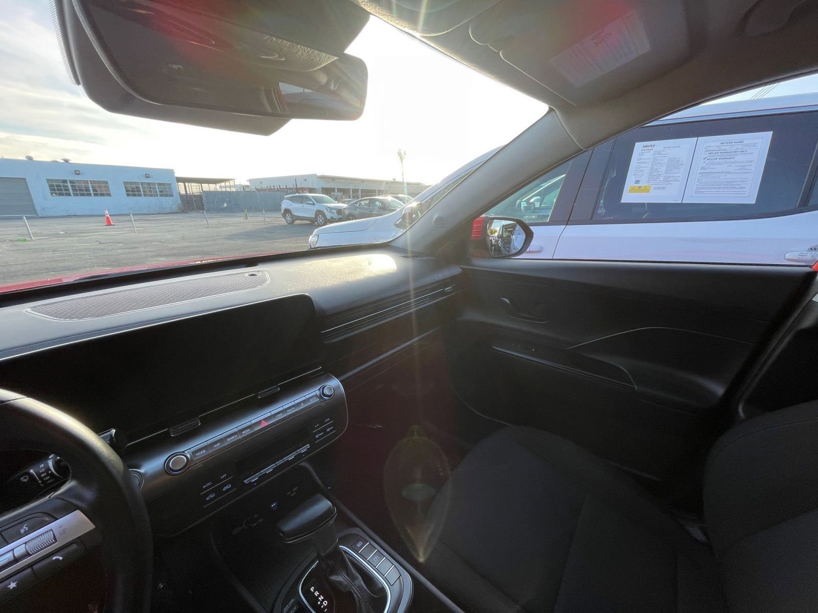 Used 2025 Hyundai Kona SEL image 35