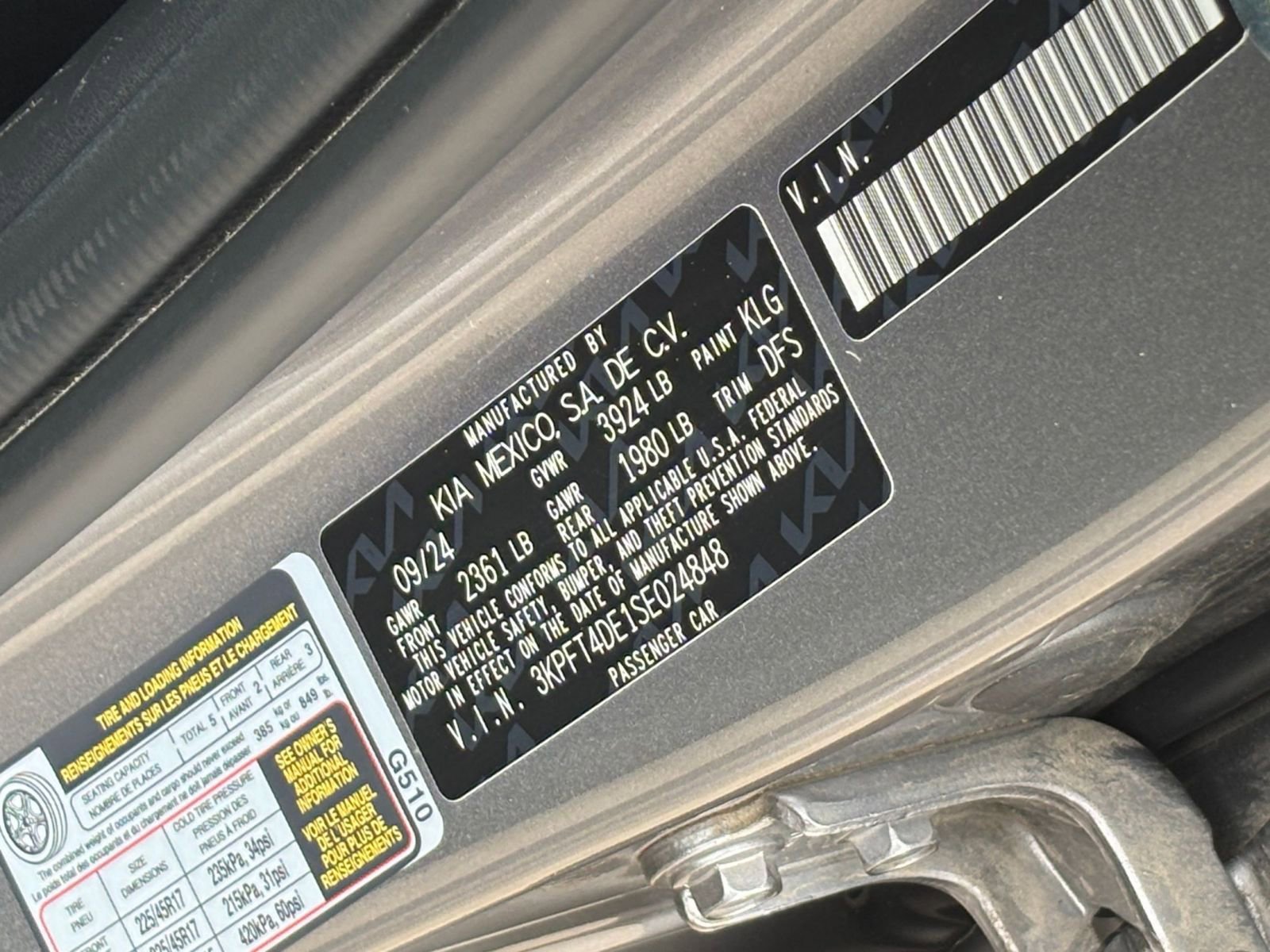 Used 2025 Kia K4 LXS image 31