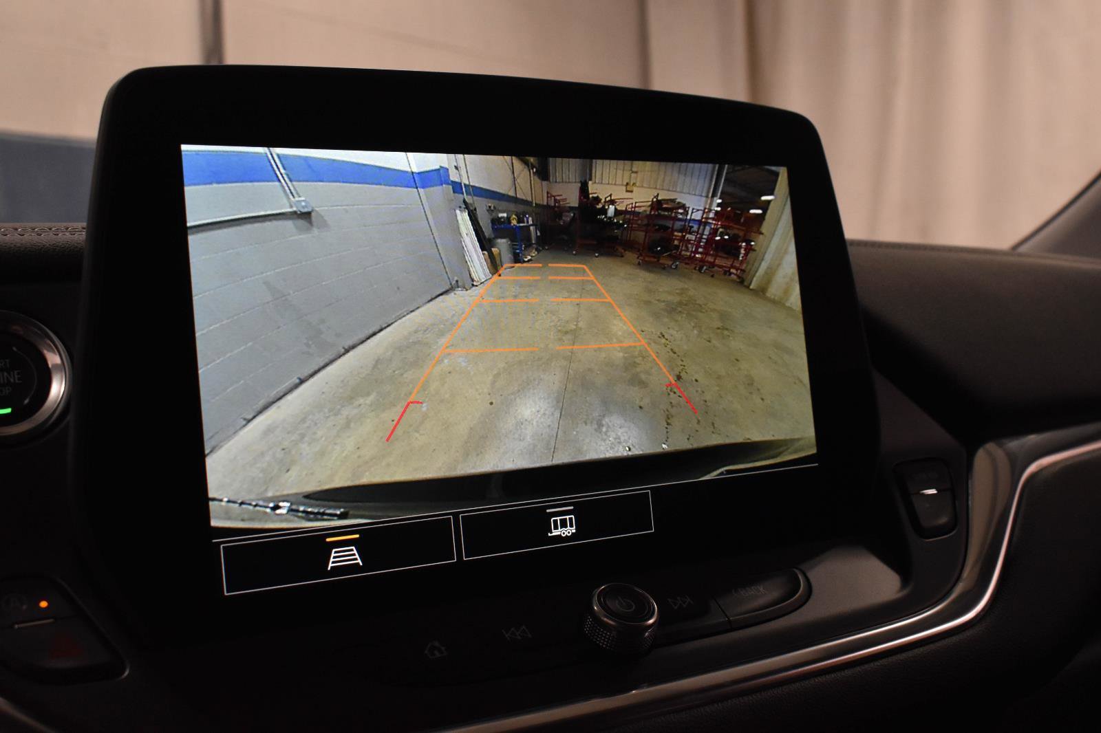 Used 2025 Chevrolet Blazer LT AWD/4WD image 16