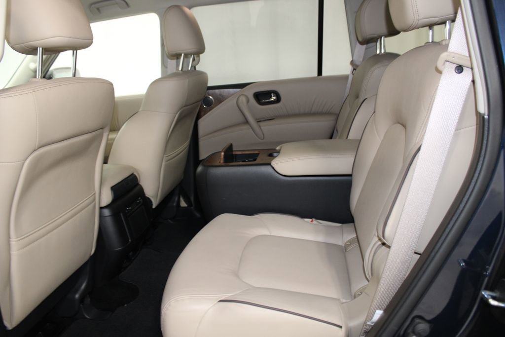 Used 2024 Nissan Armada SL w/ Captain's Chairs Package image 22