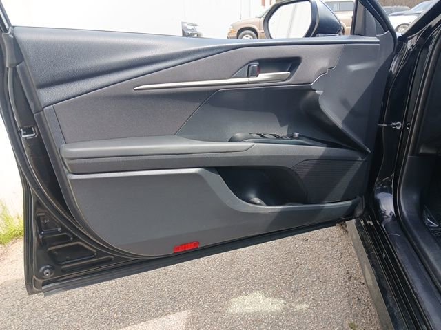 Used 2025 Toyota Camry LE image 41