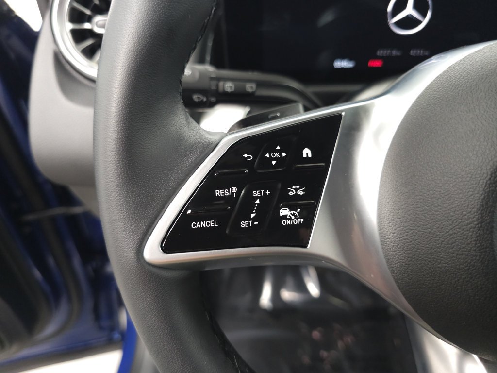 Certified 2026 Mercedes-Benz GLB 250 4MATIC image 11