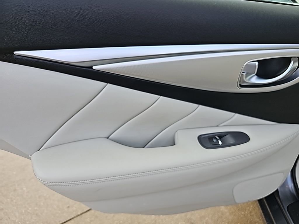 Used 2020 INFINITI Q50 Luxe w/ Essential Package (3.0T Luxe) image 25