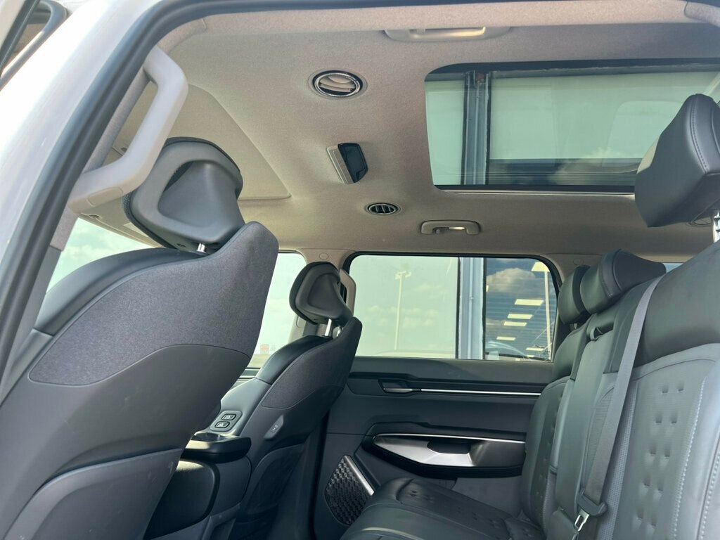 Used 2024 Kia EV9 Wind AWD/4WD image 17