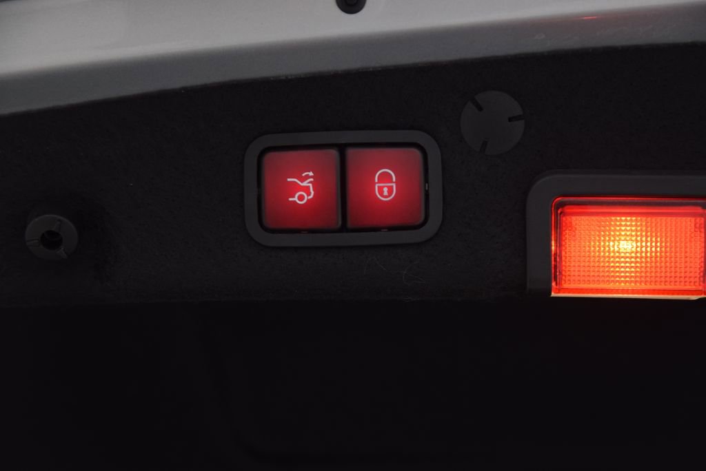 Certified 2020 Mercedes-Benz C 300 Sedan image 33