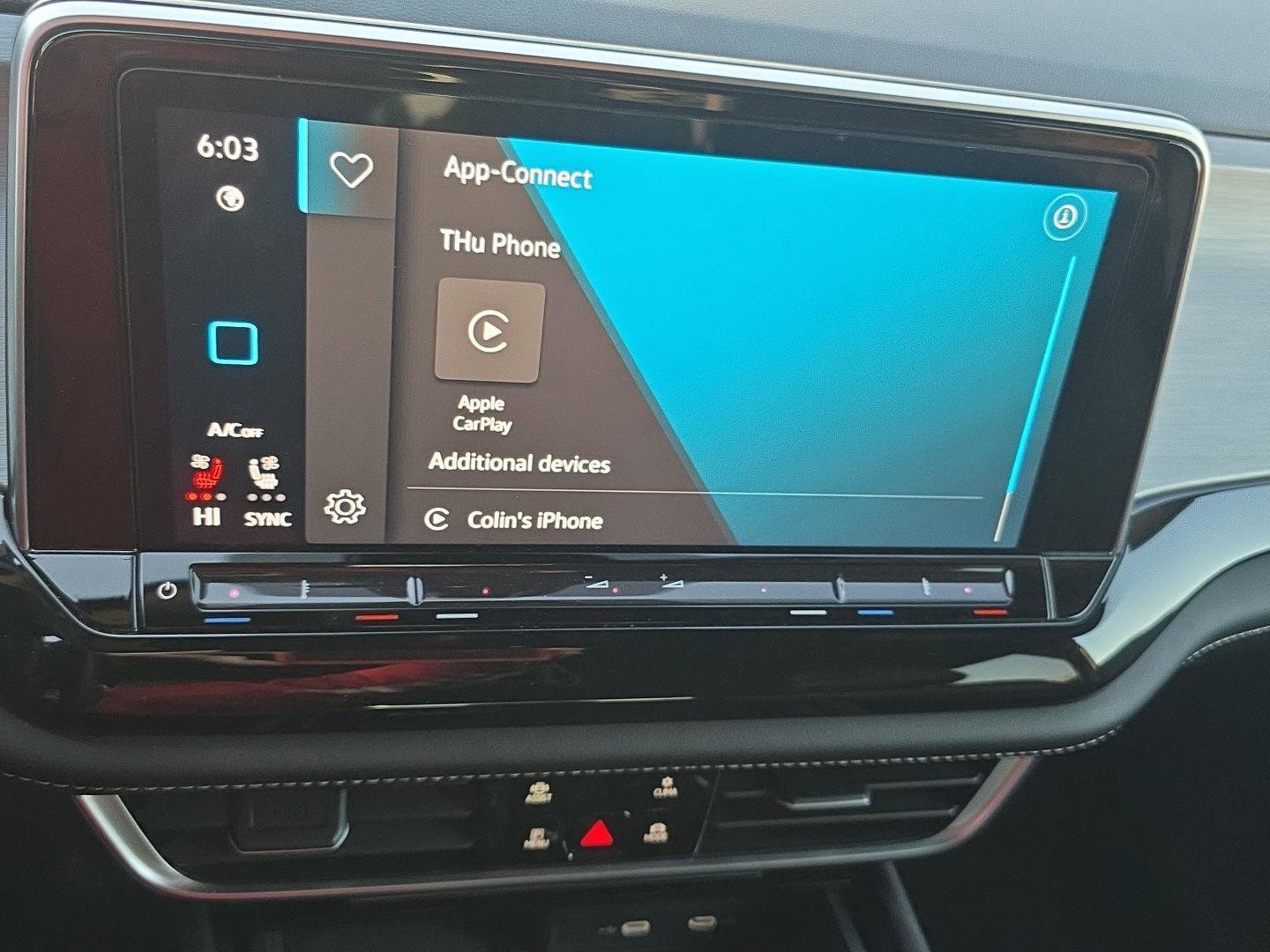 Used 2024 Volkswagen Atlas Cross Sport SE image 23