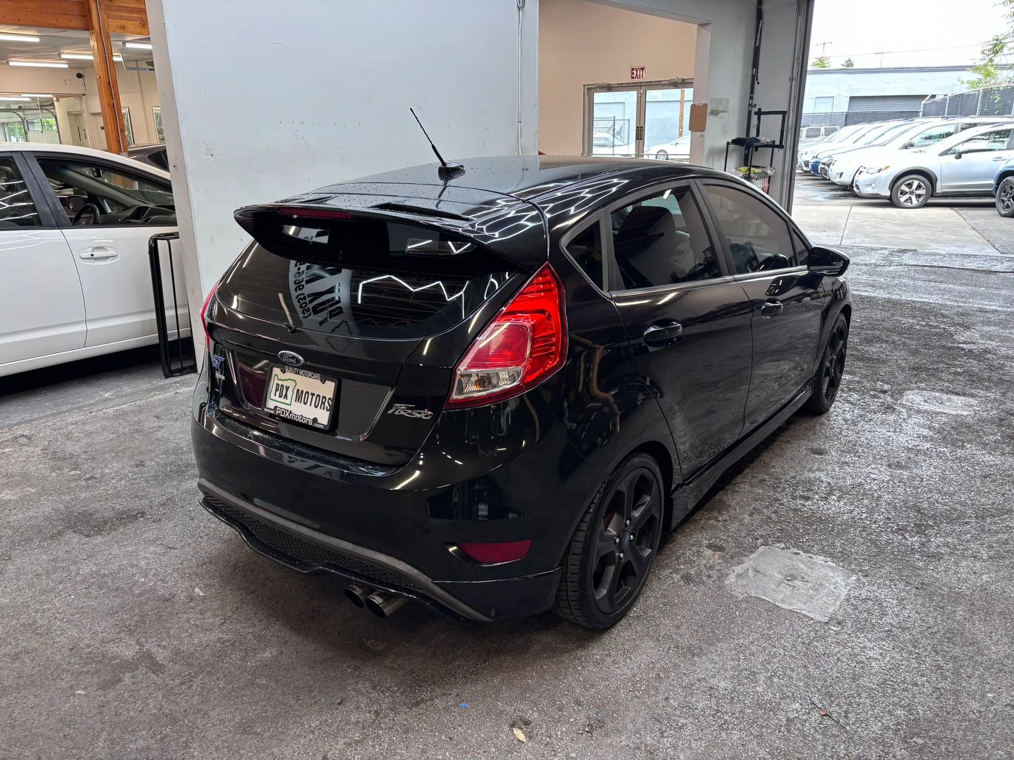 Used 2015 Ford Fiesta ST FWD image 8