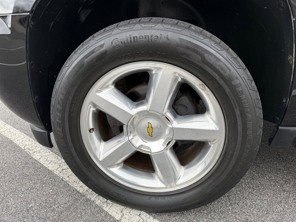 Used 2011 Chevrolet Suburban LTZ image 12