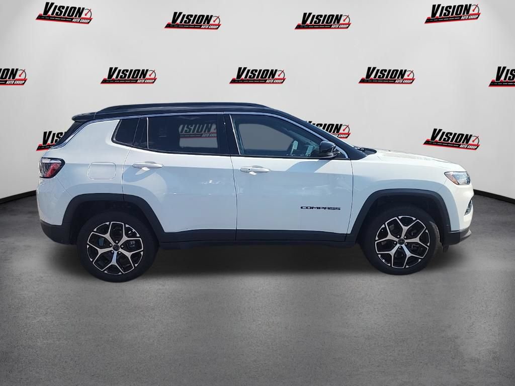 Used 2026 Jeep Compass Limited AWD/4WD image 4