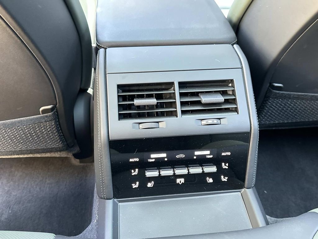 New 2025 Porsche Panamera 4 image 13