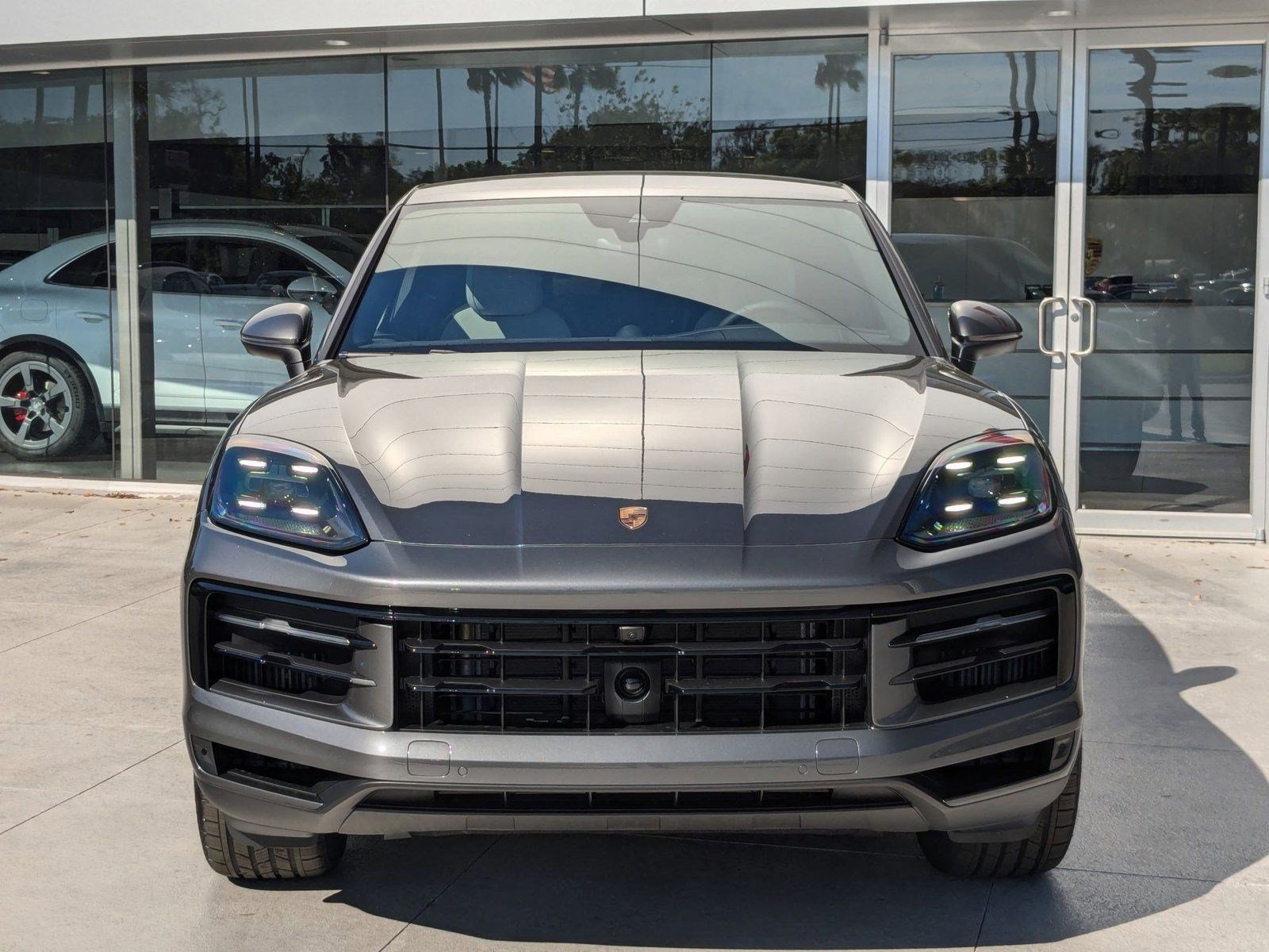 Certified 2025 Porsche Cayenne Coupe image 6