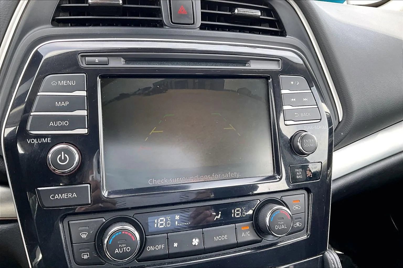 Used 2023 Nissan Maxima SL FWD image 20