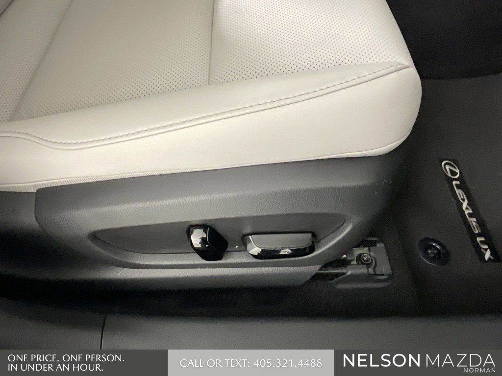 Used 2023 Lexus UX 250h FWD w/ Accessory Package (Z2) image 28