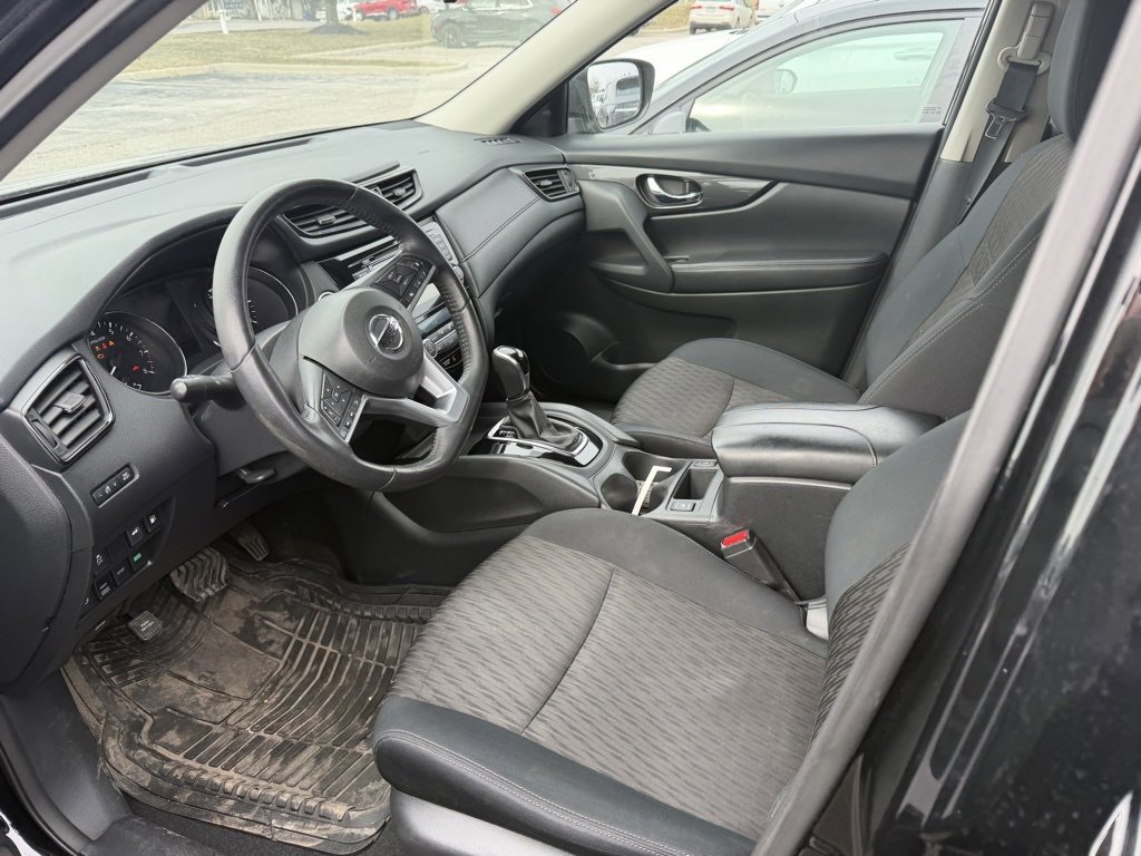 Used 2018 Nissan Rogue SV w/ Premium Package image 7