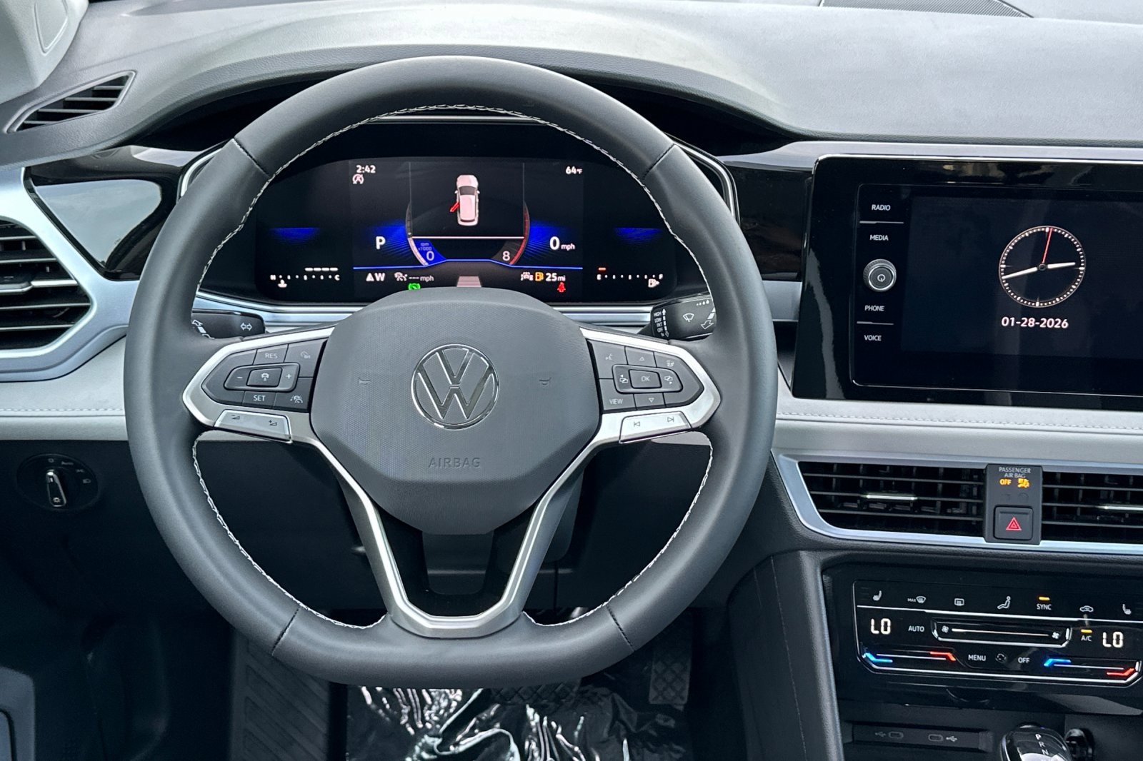 New 2026 Volkswagen Taos SE image 14