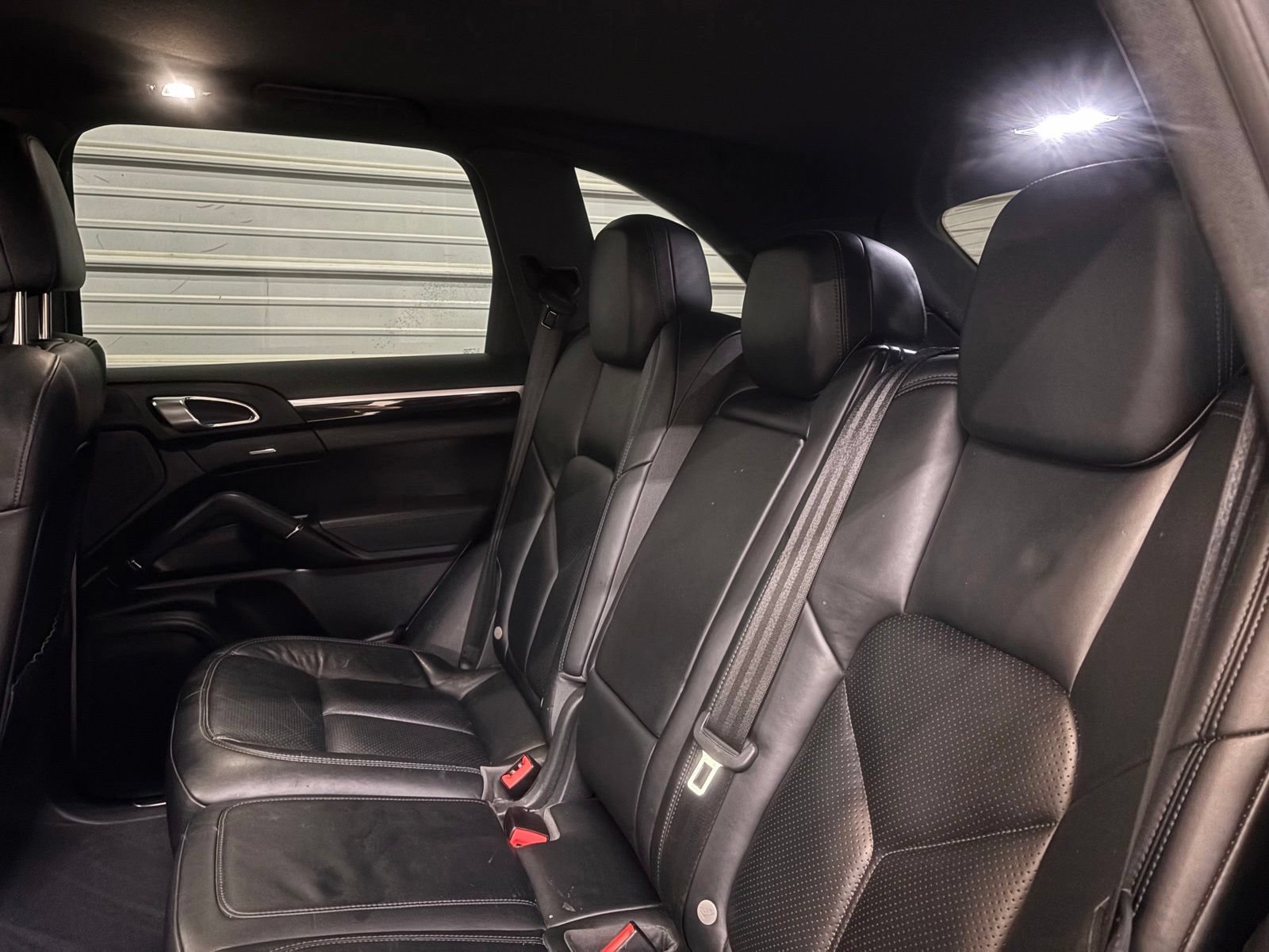 Used 2018 Porsche Cayenne AWD/4WD image 26
