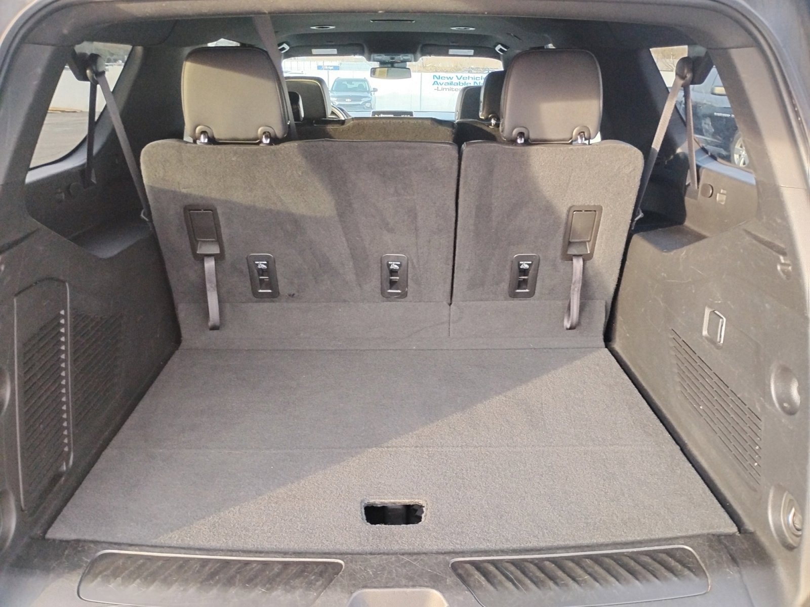 Used 2023 GMC Yukon XL SLT image 27