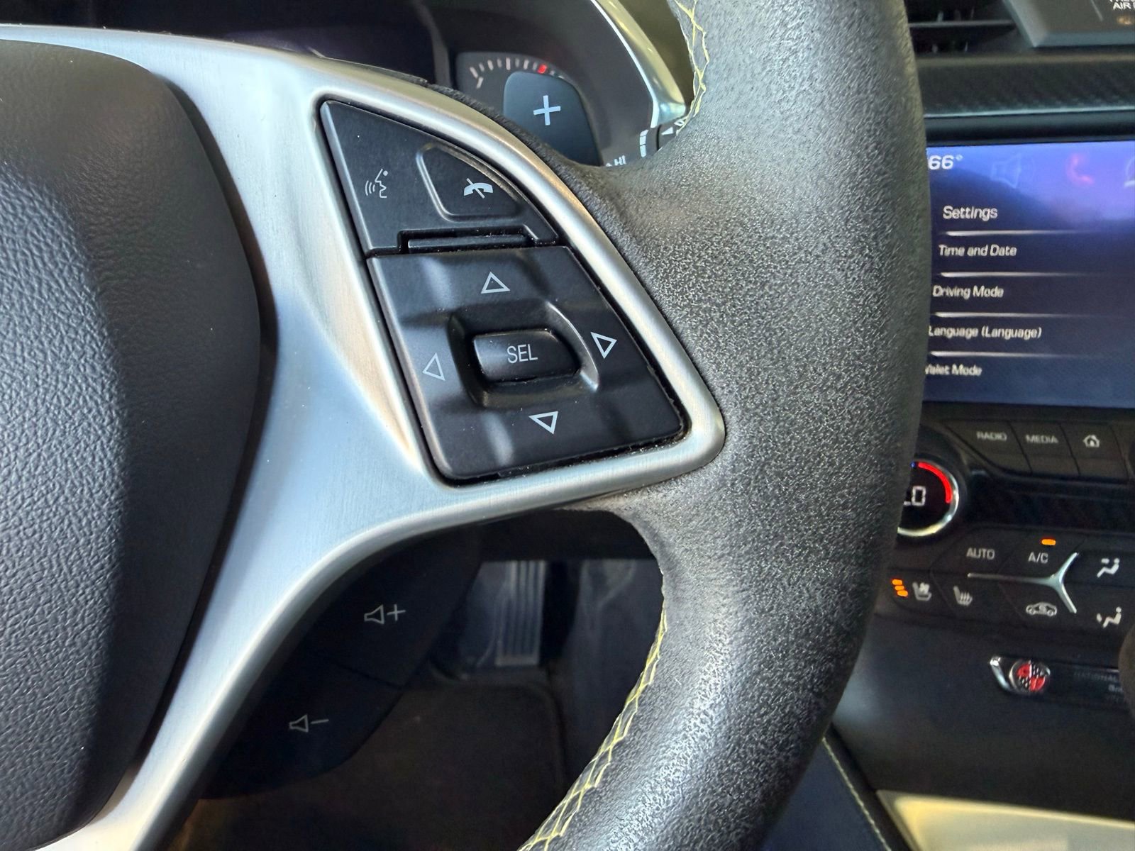 Used 2016 Chevrolet Corvette Z06 w/ 3LZ Preferred Equipment Group image 23