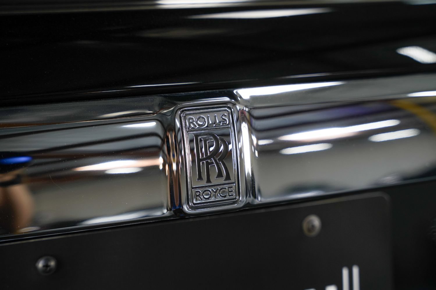 Used 2019 Rolls-Royce Dawn RWD image 20