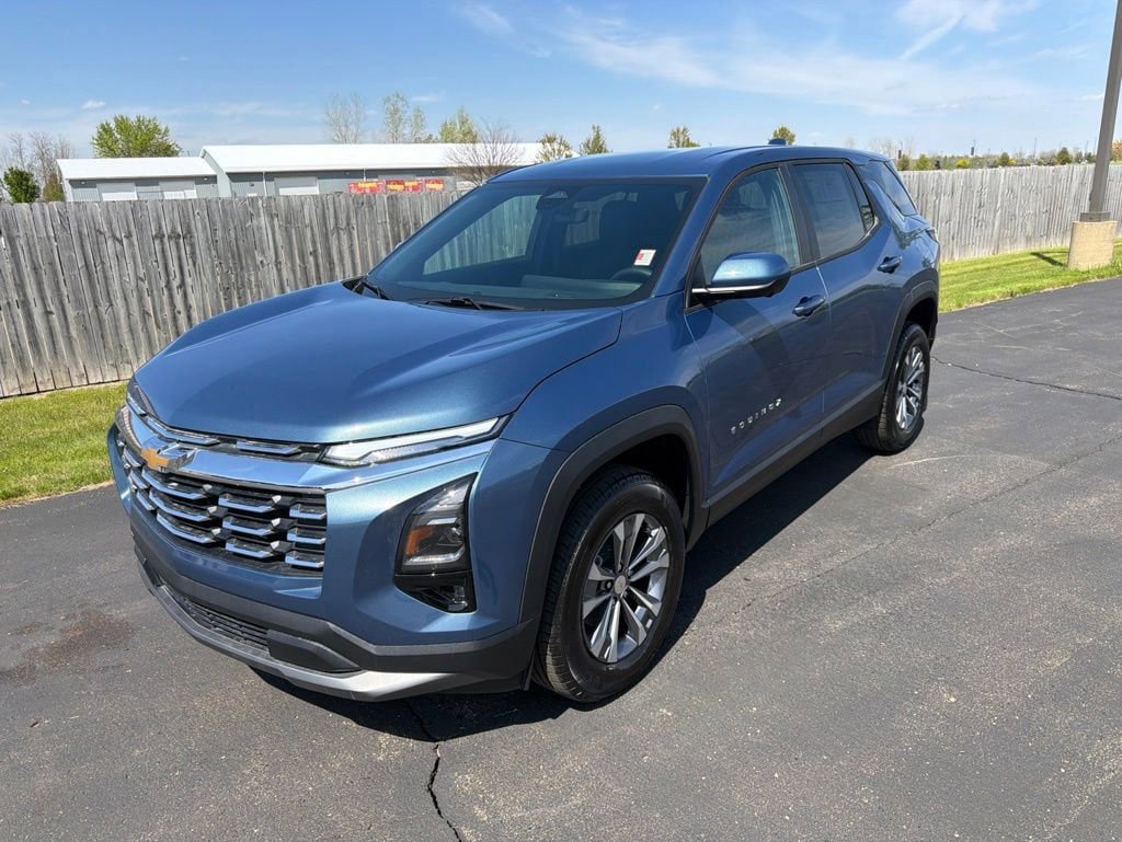 New 2026 Chevrolet Equinox LT w/ Convenience Package II AWD/4WD image 3