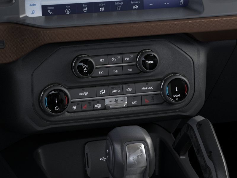 New 2024 Ford Bronco Outer Banks AWD/4WD image 16