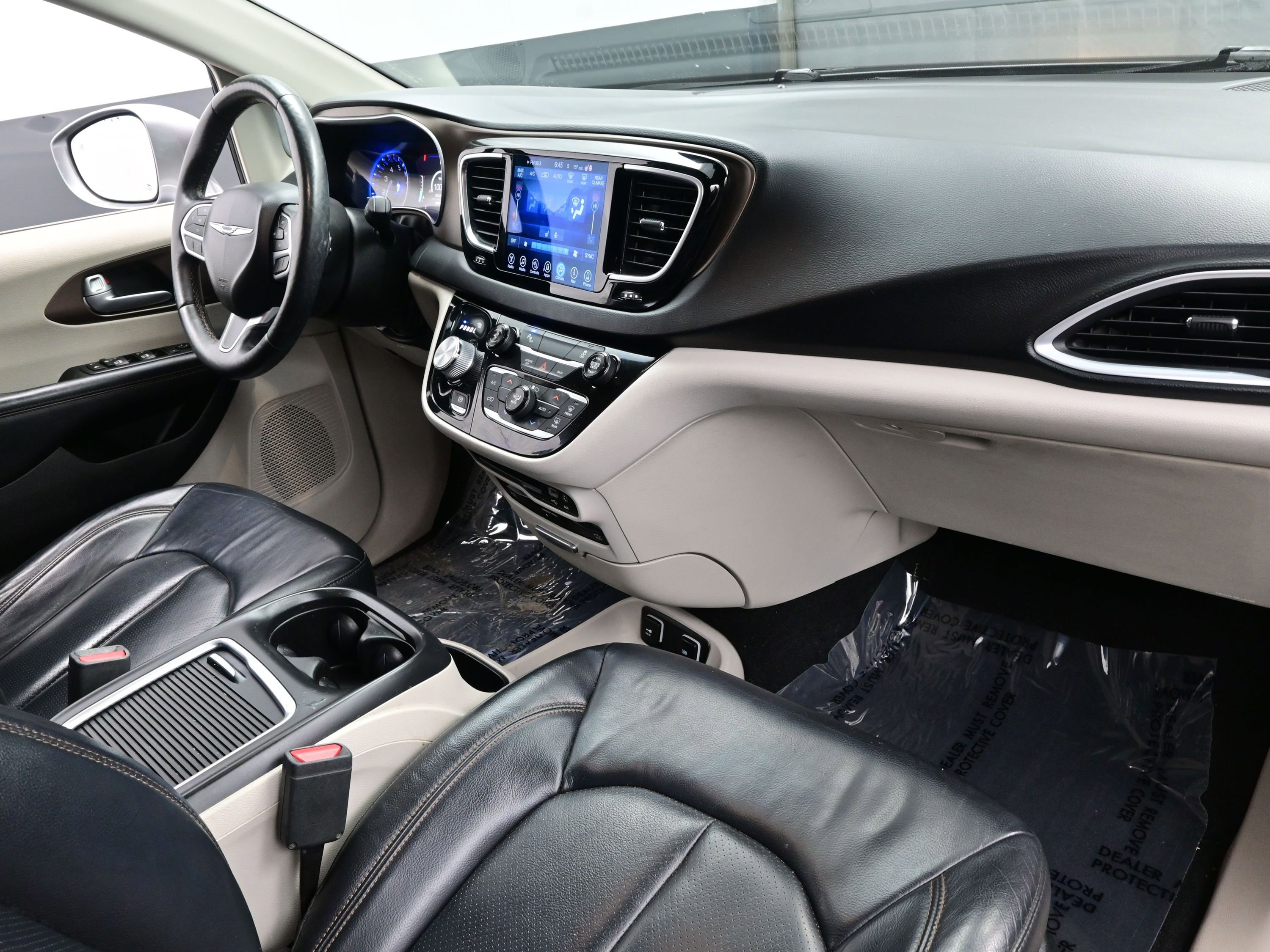 Used 2017 Chrysler Pacifica Touring-L Plus image 14