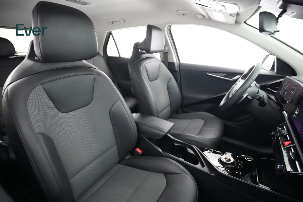 Used 2024 Kia Niro Wind FWD image 23