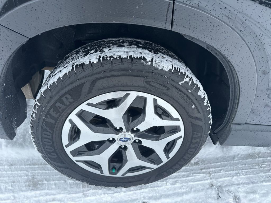 Used 2024 Subaru Forester Premium image 32