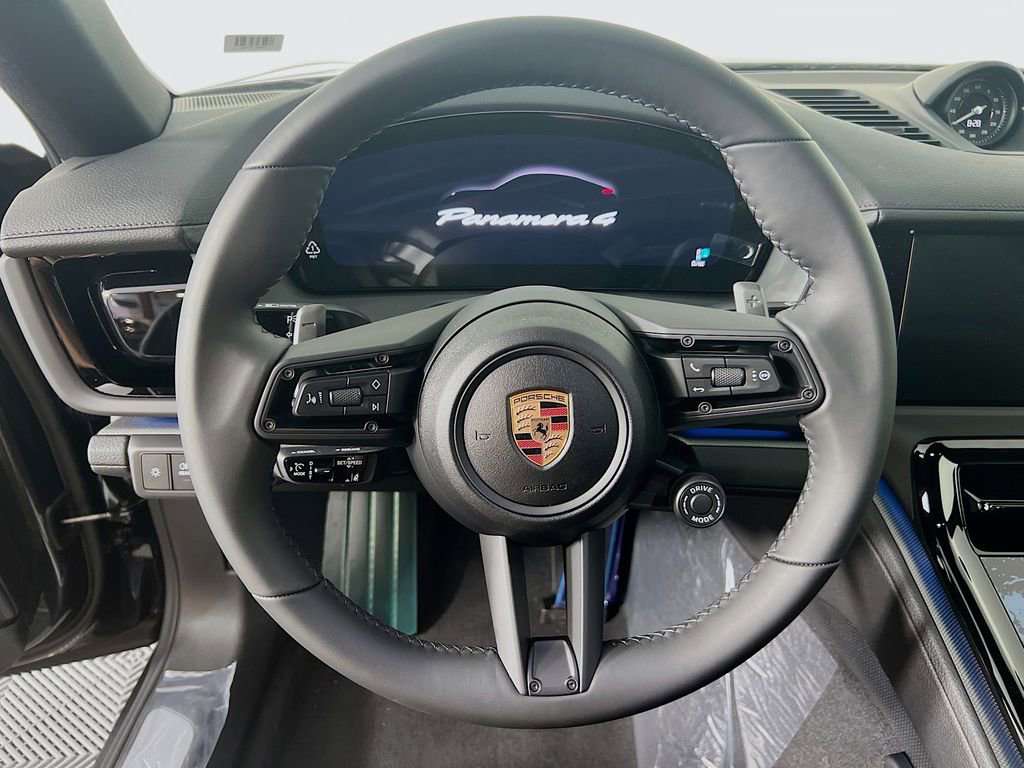 New 2025 Porsche Panamera 4 image 12