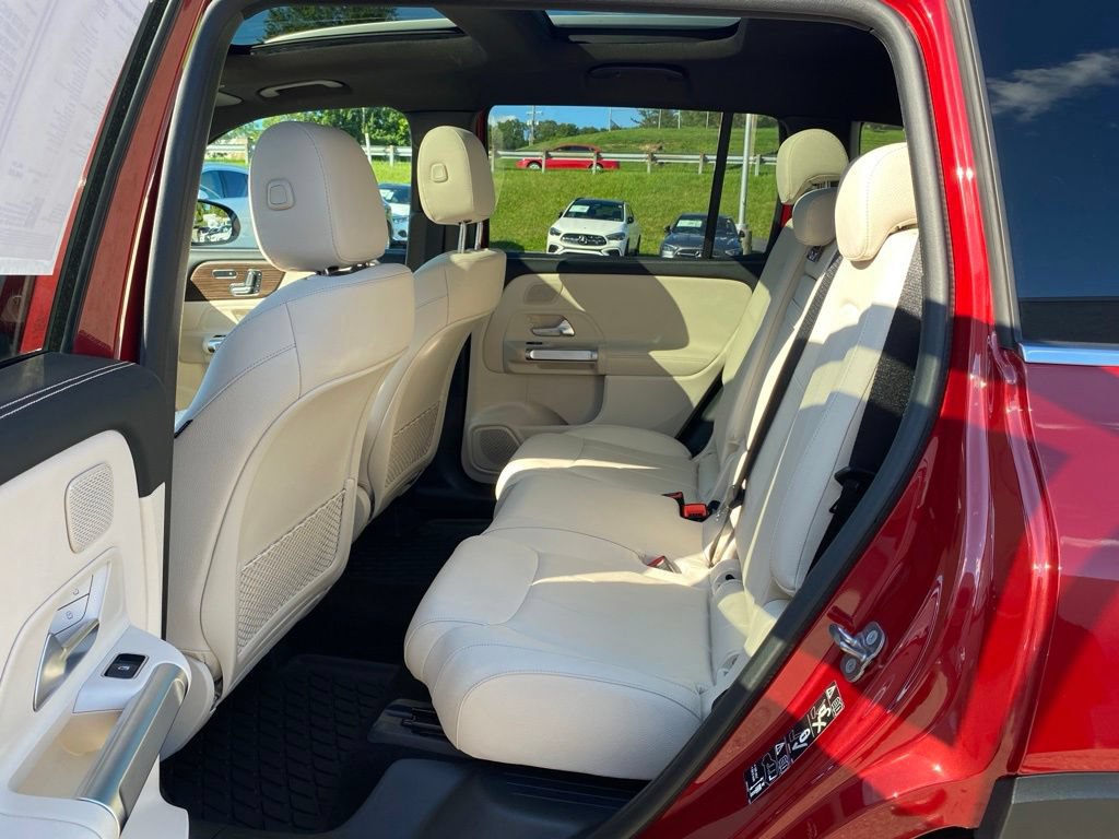 Used 2026 Mercedes-Benz GLB 250 4MATIC image 24