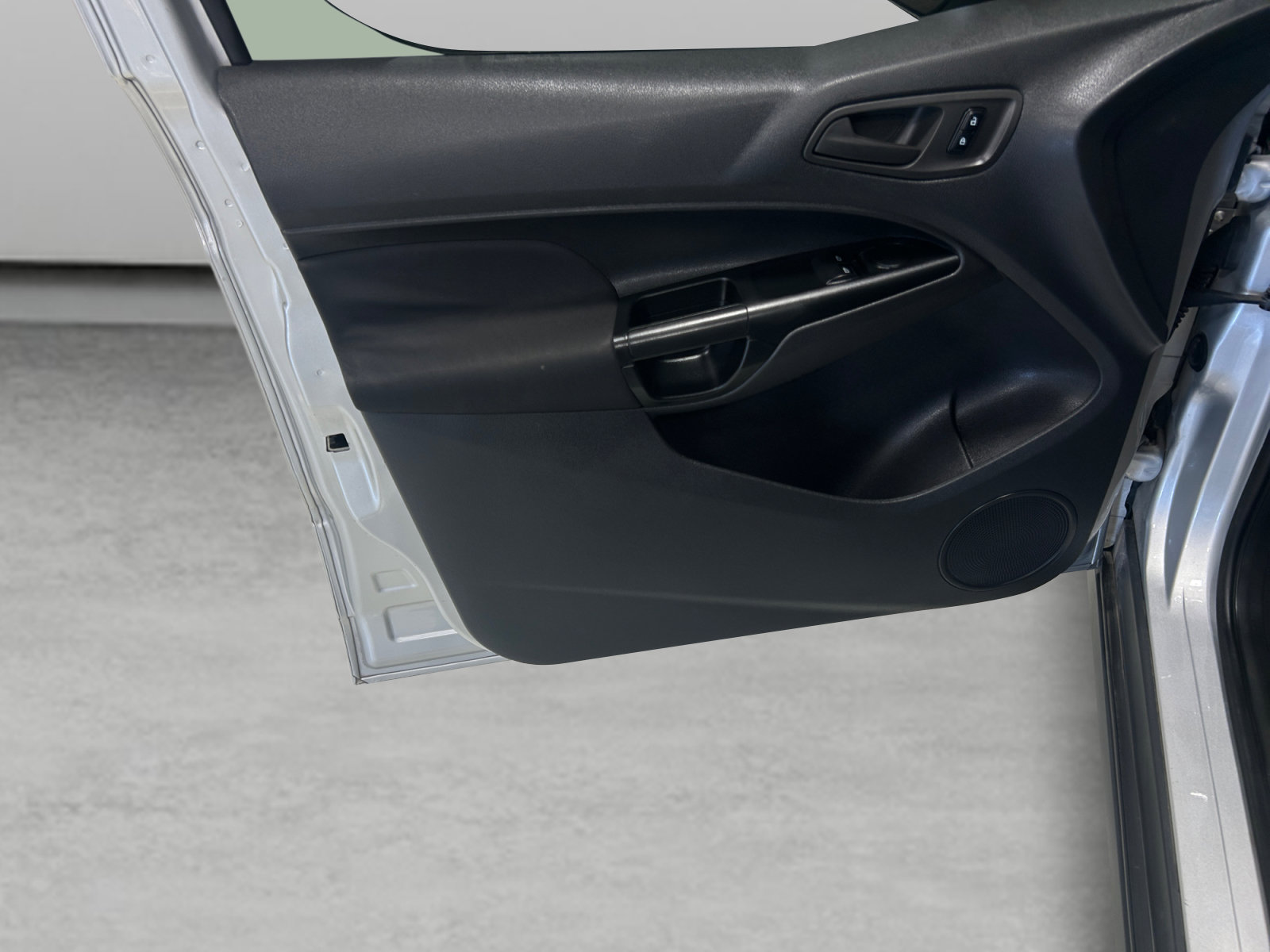 Used 2017 Ford Transit Connect XL FWD image 7