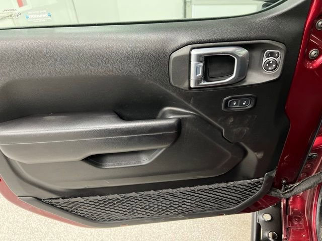 Used 2021 Jeep Wrangler Unlimited Rubicon w/ Cold Weather Group image 21