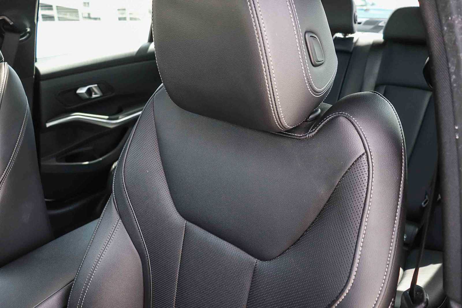 Used 2024 BMW 330e RWD image 23