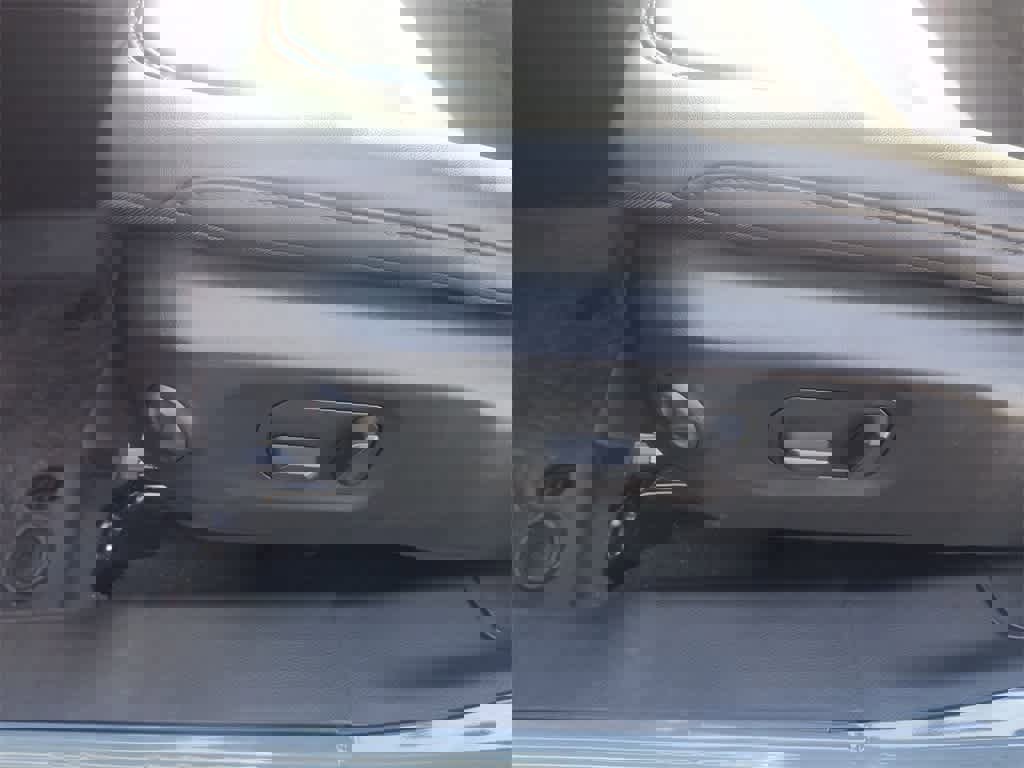 Used 2025 Jeep Gladiator Rubicon w/ Convenience Group image 12