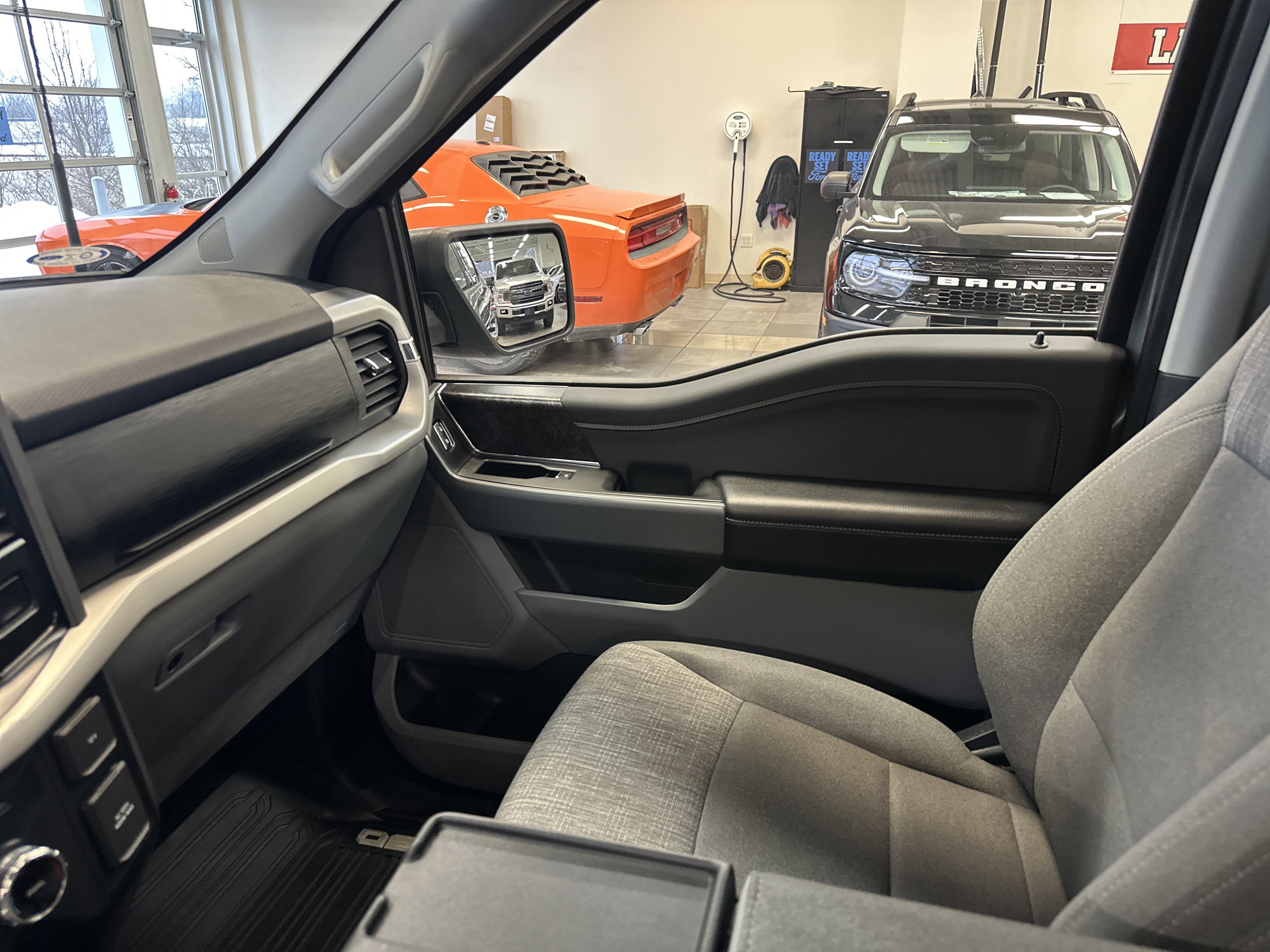 Used 2022 Ford F150 XLT w/ Equipment Group 302A High image 28