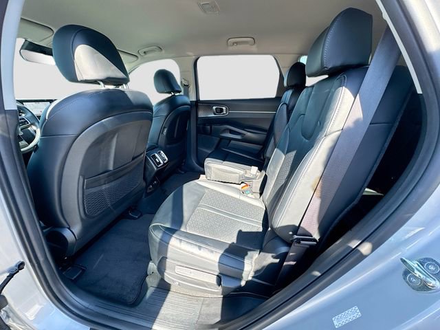 Used 2023 Kia Sorento EX AWD/4WD image 26
