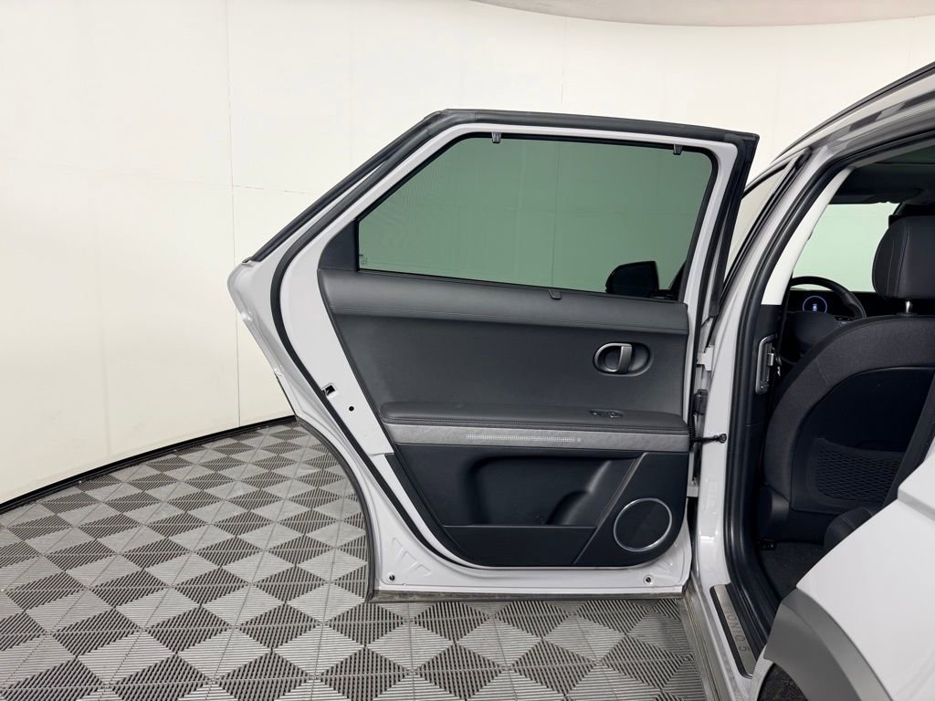 Used 2025 Hyundai Ioniq 5 Limited AWD/4WD image 28