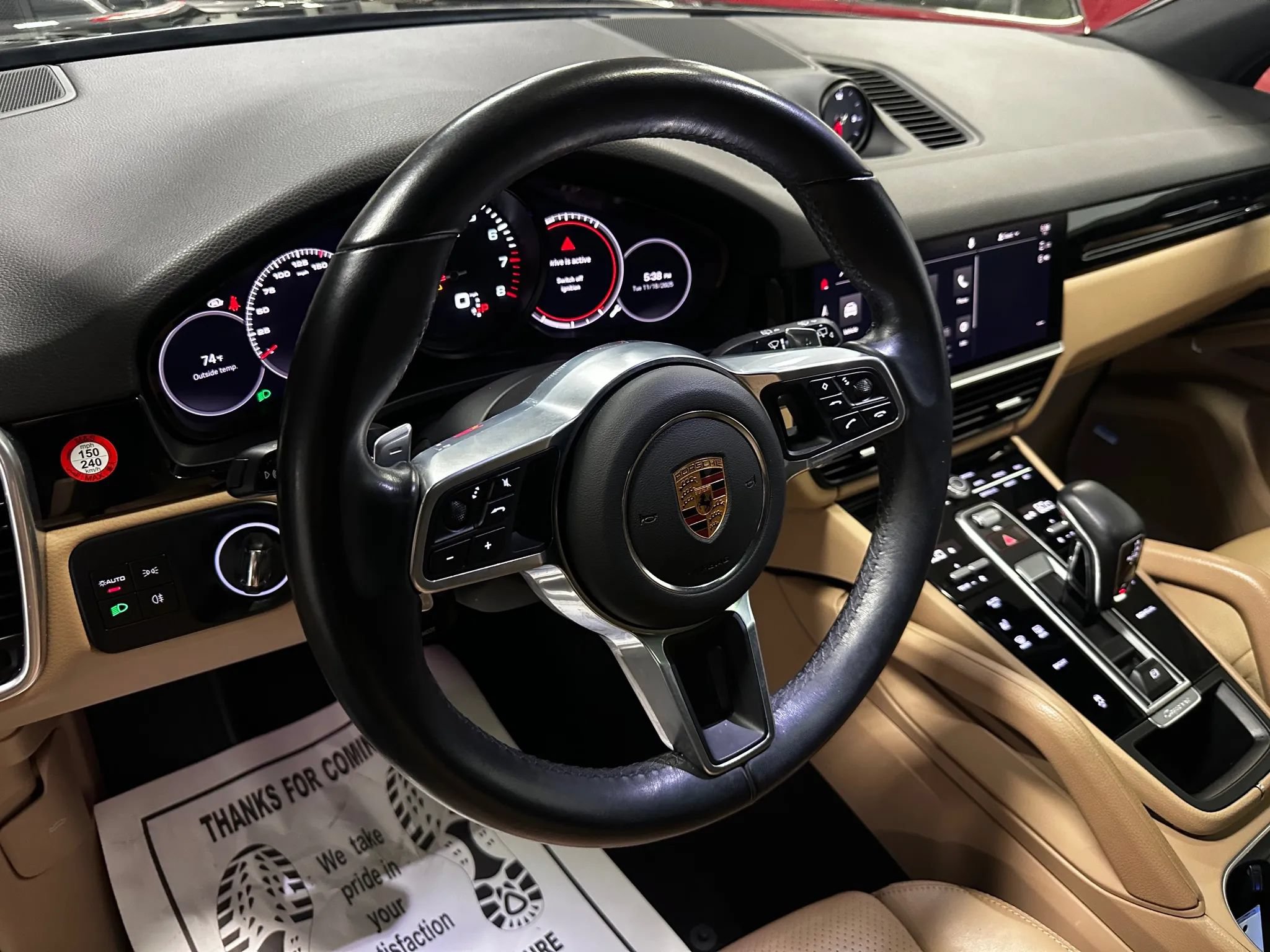 Used 2022 Porsche Cayenne AWD/4WD image 10