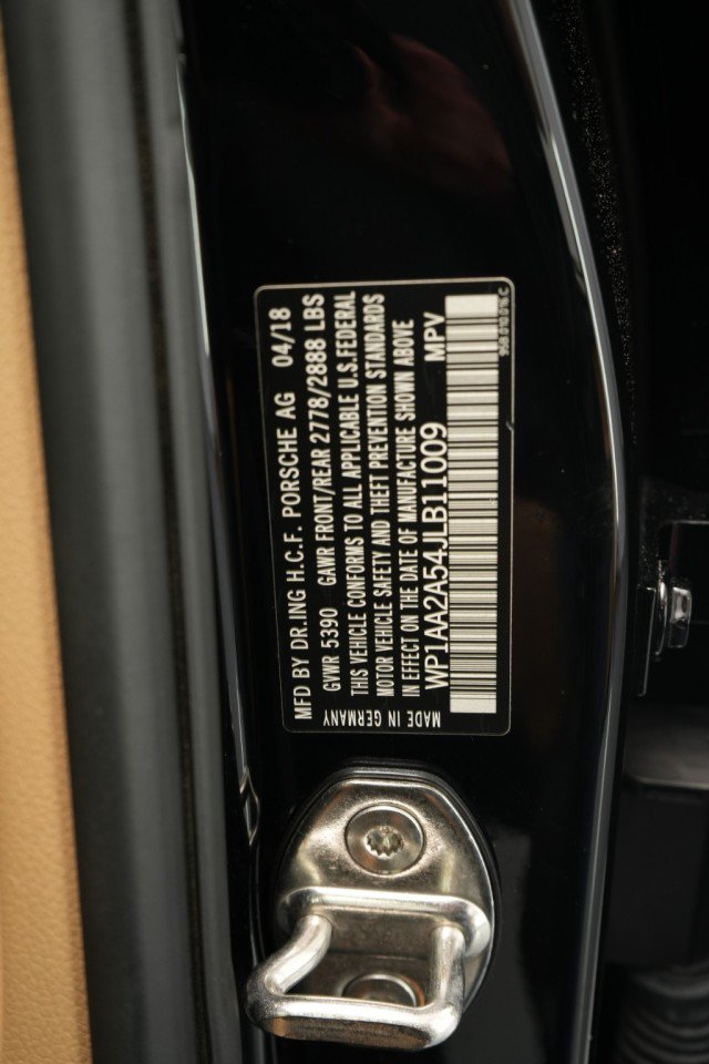 Used 2018 Porsche Macan AWD/4WD image 24